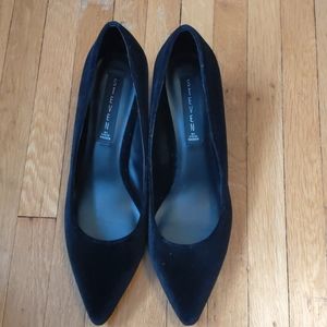 Savy Pointed Toe Block Heel Pump